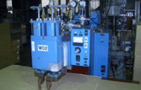 Projection welding machine