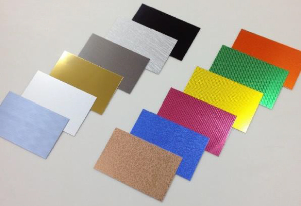 Fine-textured, diverse patterns by layered printing